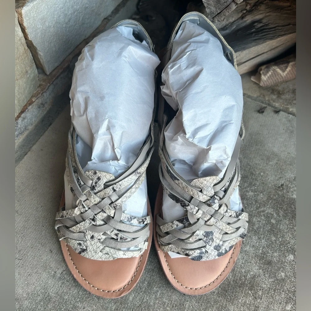 Carlos by Carlos Santana Mavin‎ slingback sandal in driftwood Sz-8.5. J